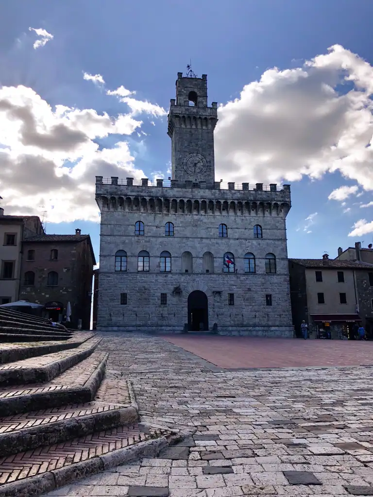 A large square with the main church of Montepulciano in one of the 5 towns to visit in tuscany