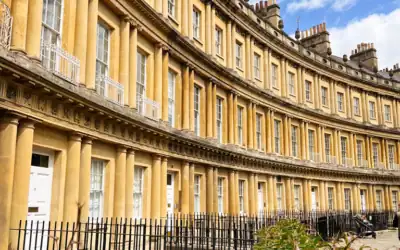 A Perfect Weekend in Bath, England (Roman Baths to Cozy Pubs)